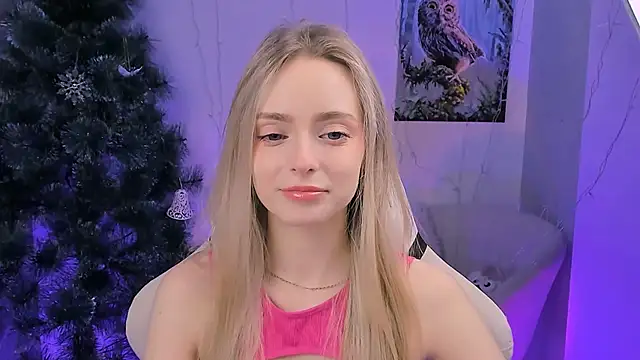 Snapshot of JuliaBrewwer chatting on 02-10-26, 02:54 JuliaBrewwer online show from 02-10-26, 02:54