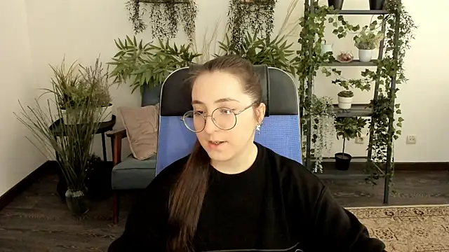 VirtuallVoyant online show from 11-28-25, 05:10