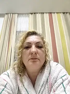 Snapshot of clarabbw47 chatting on 04-25-26, 08:28 clarabbw47 online show from 04-25-26, 08:28