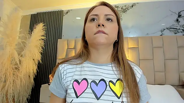 cloesummerr  online show from 05-27-26, 12:46
