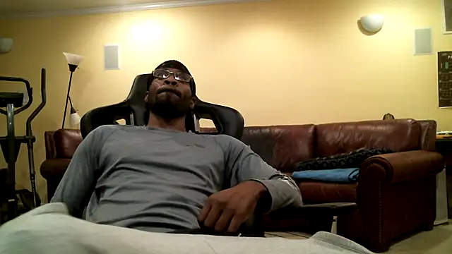 james421   online show from 06-21-26, 02:47