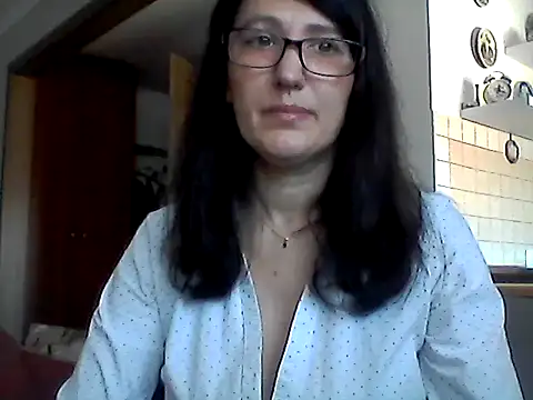 Elena48324 online show from 04-05-26, 09:17