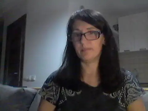 Snapshot of Elena48324 chatting on 06-25-26, 05:28 Elena48324 online show from 06-25-26, 05:28