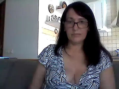 Snapshot of Elena48324 chatting on 06-27-26, 10:53 Elena48324 online show from 06-27-26, 10:53