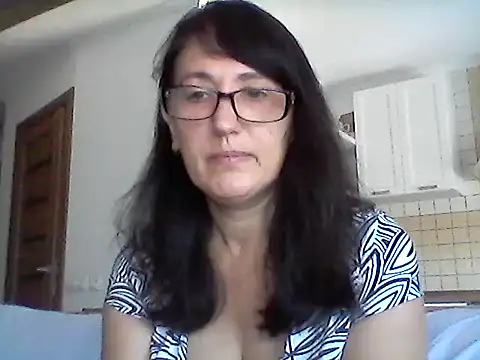 Snapshot of Elena48324 chatting on 07-04-26, 05:57 Elena48324 online show from 07-04-26, 05:57