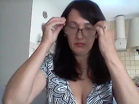 Snapshot of Elena48324 chatting on 07-19-26, 12:53 Elena48324 online show from 07-19-26, 12:53