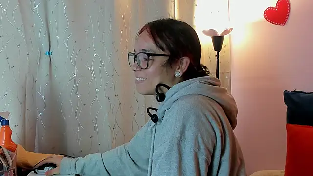 Dafne Mel online show from 02-23-26, 12:24