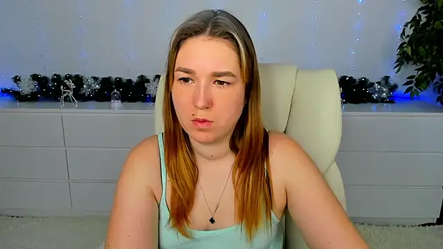 Snapshot of Sofii_darling chatting on 01-06-26, 05:38 Sofii darling online show from 01-06-26, 05:38