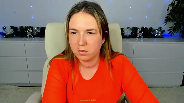 Snapshot of Sofii_darling chatting on 01-08-26, 05:37 Sofii darling online show from 01-08-26, 05:37