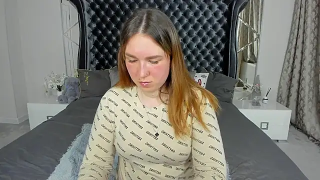 Snapshot of Sofii_darling chatting on 03-08-26, 05:39 Sofii darling online show from 03-08-26, 05:39