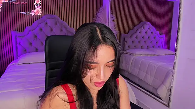 Starbutterflyy  online show from 03-09-26, 05:00