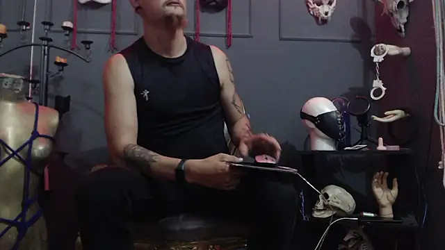 Snapshot of zain_kreigger chatting on 03-24-26, 12:48 zain kreigger online show from 03-24-26, 12:48