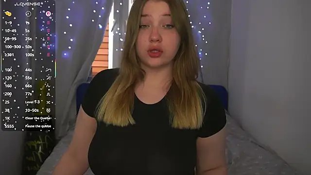 Snapshot of CuteSharloti chatting on 06-10-26, 04:50 CuteSharloti online show from 06-10-26, 04:50