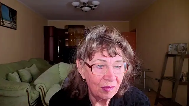 Betty Brick online show from 01-15-26, 12:54
