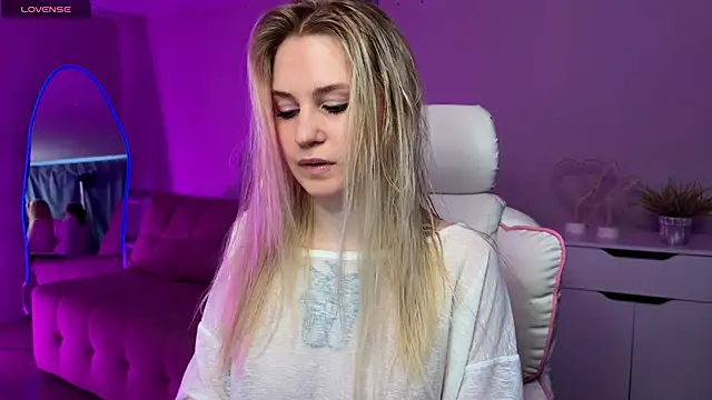 Sofia Kenwood online show from 04-04-26, 03:05