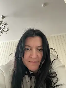 Snapshot of Liza_Will chatting on 05-03-26, 09:48 Liza Will online show from 05-03-26, 09:48