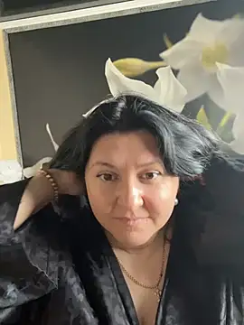 Snapshot of Liza_Will chatting on 05-06-26, 10:53 Liza Will online show from 05-06-26, 10:53
