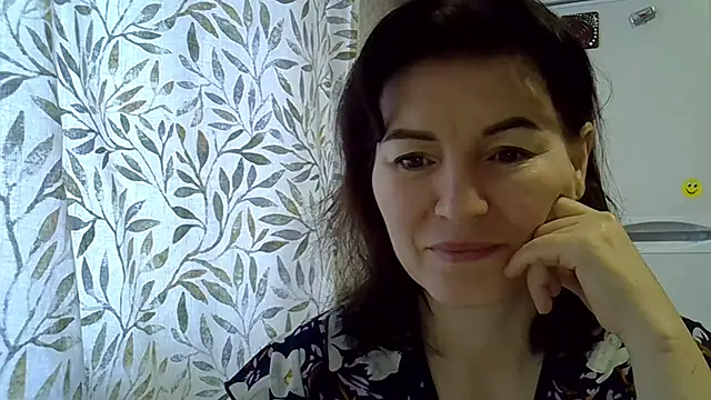 Krystal 82 online show from 12-22-25, 09:17