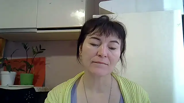 Krystal 82 online show from 02-12-26, 08:20