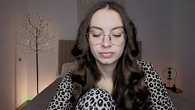 Real cutie1 online show from 03-25-26, 01:50