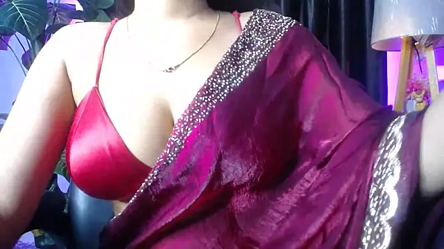 Snapshot of kiara_1122 chatting on 05-21-26, 09:00 kiara 1122 online show from 05-21-26, 09:00