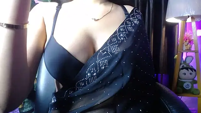 Snapshot of kiara_1122 chatting on 05-24-26, 08:03 kiara 1122 online show from 05-24-26, 08:03