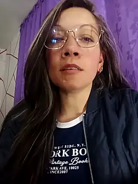 Chriss girl of imaginatio online show from 12-02-25, 11:11