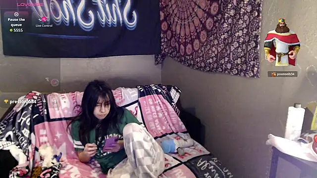 London Ray online show from 04-11-26, 08:57