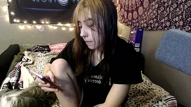 Snapshot of London_Ray chatting on 06-25-26, 10:25 London Ray online show from 06-25-26, 10:25