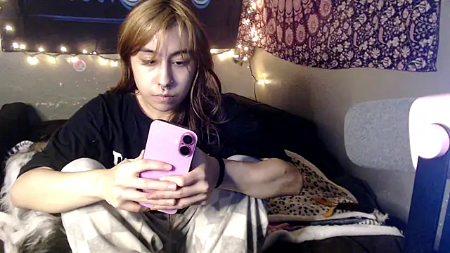 Snapshot of London_Ray chatting on 07-11-26, 10:44 London Ray online show from 07-11-26, 10:44