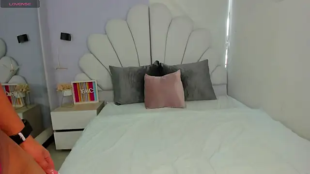 shamara thomson online show from 04-09-26, 05:18