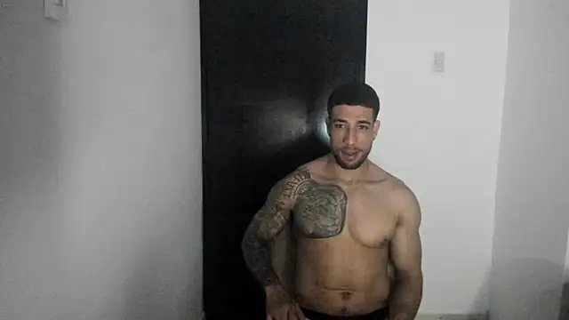 Snapshot of ThiagoLugo chatting on 05-02-26, 05:56 ThiagoLugo online show from 05-02-26, 05:56