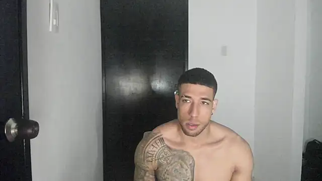 Snapshot of ThiagoLugo chatting on 06-14-26, 11:29 ThiagoLugo online show from 06-14-26, 11:29