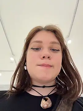 lucy-joy online show from 05-18-26, 09:15