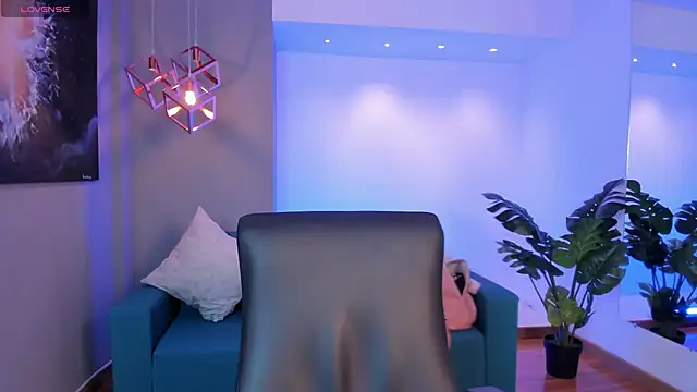 AidaJones online show from 11-23-25, 12:05