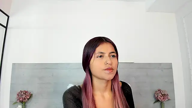sunnyWhitee online show from 06-04-26, 07:20