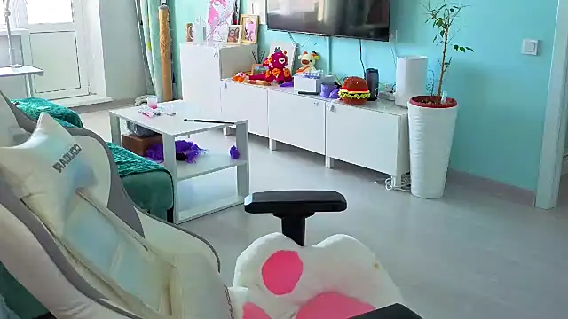 Im suka online show from 03-25-26, 04:07