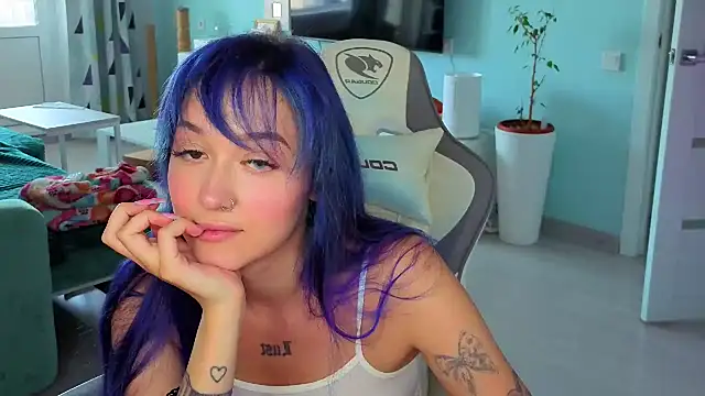 Snapshot of Im_suka chatting on 07-10-26, 04:17 Im suka online show from 07-10-26, 04:17