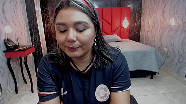 Snapshot of LatinaHoleQueen chatting on 07-07-26, 03:38 LatinaHoleQueen online show from 07-07-26, 03:38