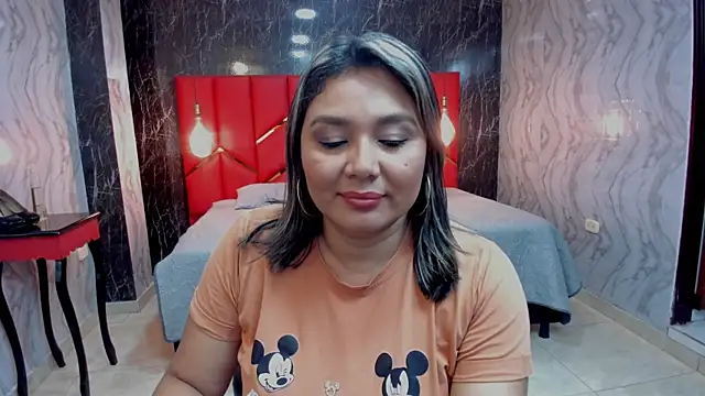 Snapshot of LatinaHoleQueen chatting on 07-11-26, 03:37 LatinaHoleQueen online show from 07-11-26, 03:37