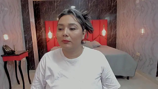 Snapshot of LatinaHoleQueen chatting on 07-17-26, 03:29 LatinaHoleQueen online show from 07-17-26, 03:29