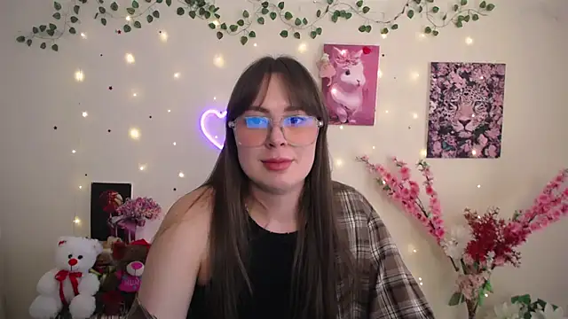 Amanda Bright  online show from 05-18-26, 10:54