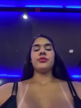 Snapshot of BellaLeclair chatting on 02-22-26, 08:07 BellaLeclair online show from 02-22-26, 08:07