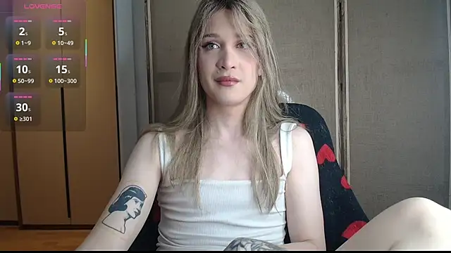 Crystal Valentine online show from 06-16-26, 03:36