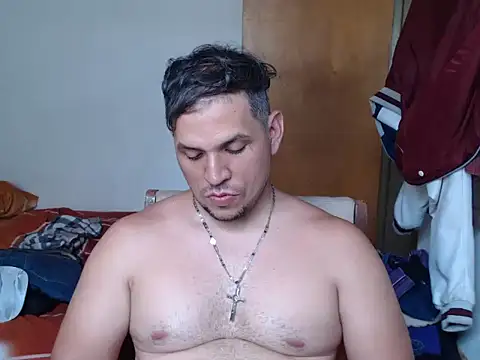 Pillinp01 online show from 06-06-26, 04:55