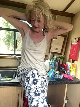 ladyboatlady online show from 04-05-26, 08:44