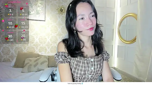 LilyThea online show from 05-17-26, 09:55