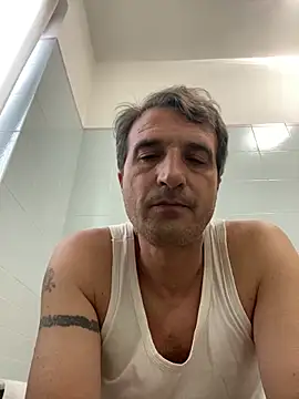 Snapshot of sasatimido chatting on 06-20-26, 04:15 sasatimido online show from 06-20-26, 04:15