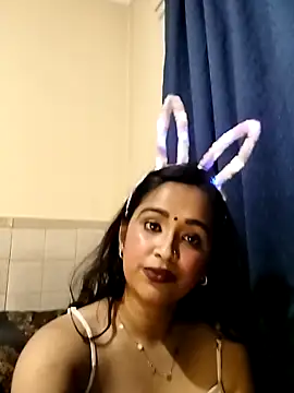 cute indianxo online show from 04-30-26, 05:52