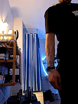 Snapshot of a7ex chatting on 12-18-24, 11:30 a7ex online show from 12-18-24, 11:30